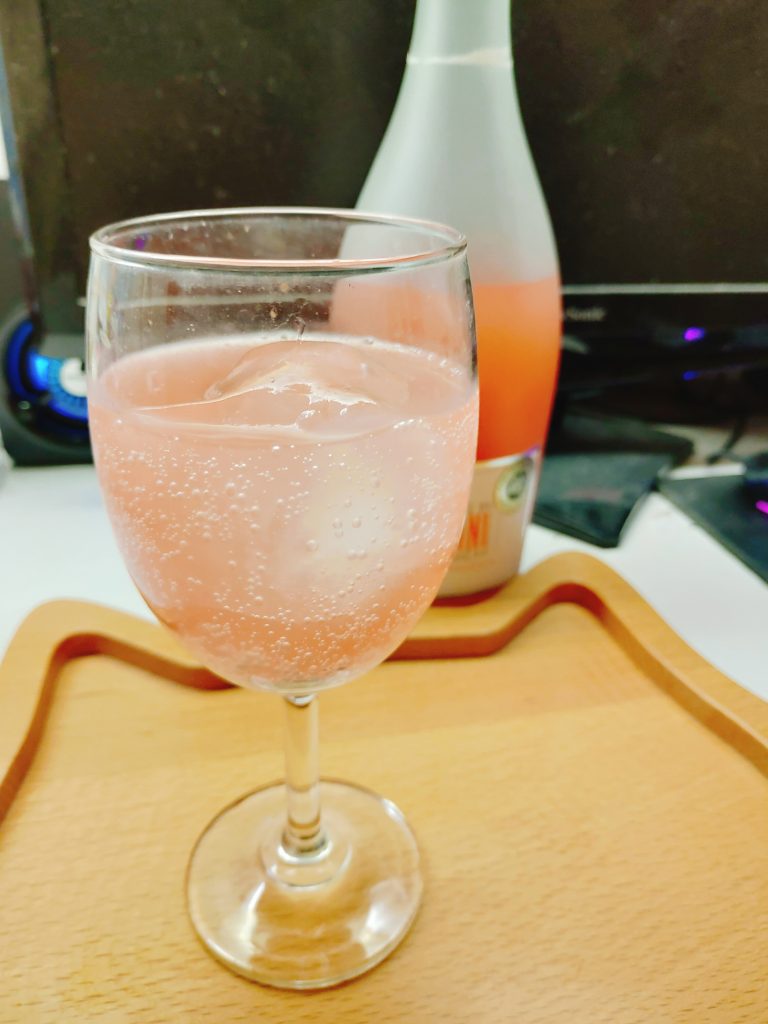 貝里尼水蜜桃氣泡酒